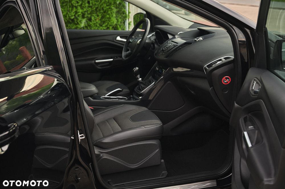 Ford Kuga 1.6 EcoBoost 2x4 Individual - 26
