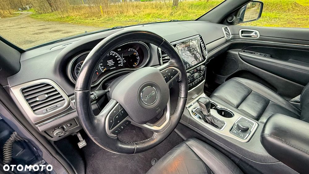 Jeep Grand Cherokee - 20