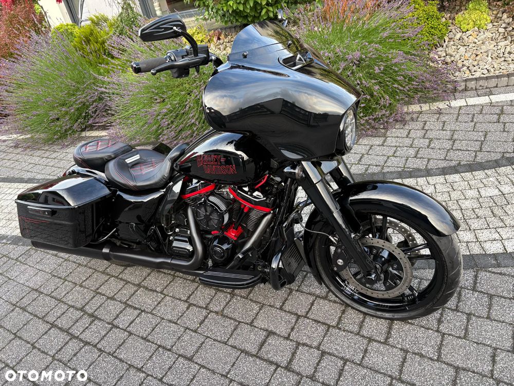 Harley-Davidson Touring Street Glide - 22