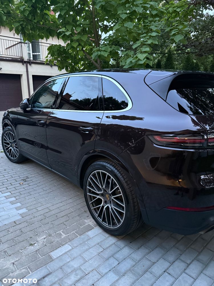 Porsche Cayenne Standard - 25