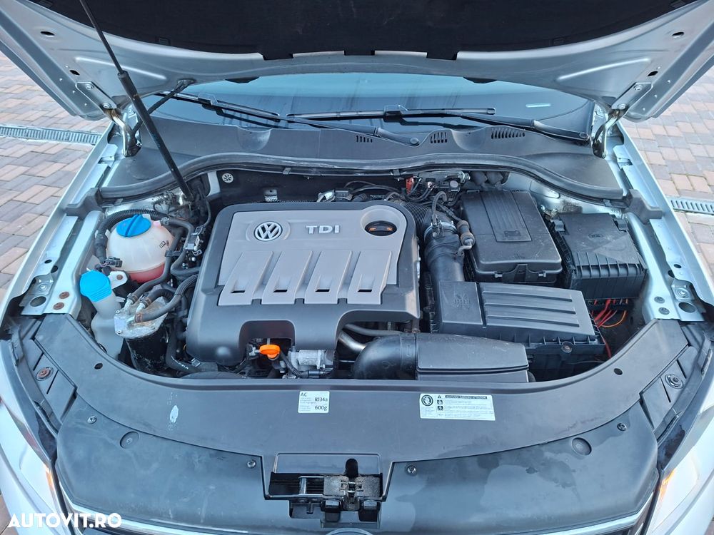Volkswagen Passat 2.0 Blue TDI SCR Comfortline - 9