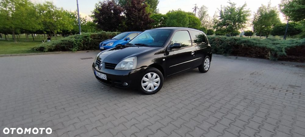 Renault Clio 1.2 16V Campus - 1