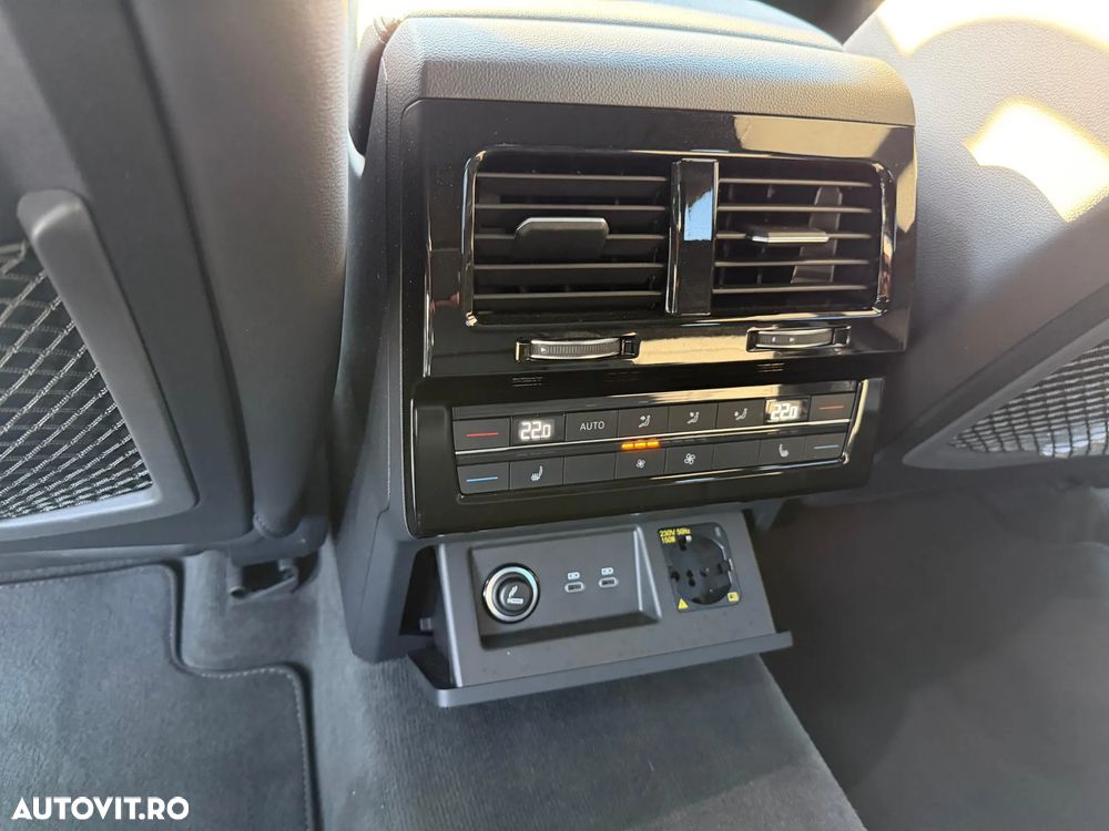Volkswagen Touareg V6 TDI R-Style - 12