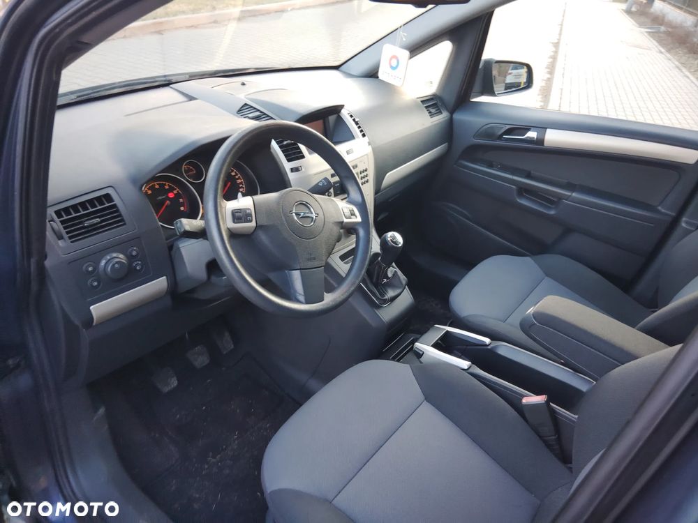 Opel Zafira 1.8 Enjoy - 26