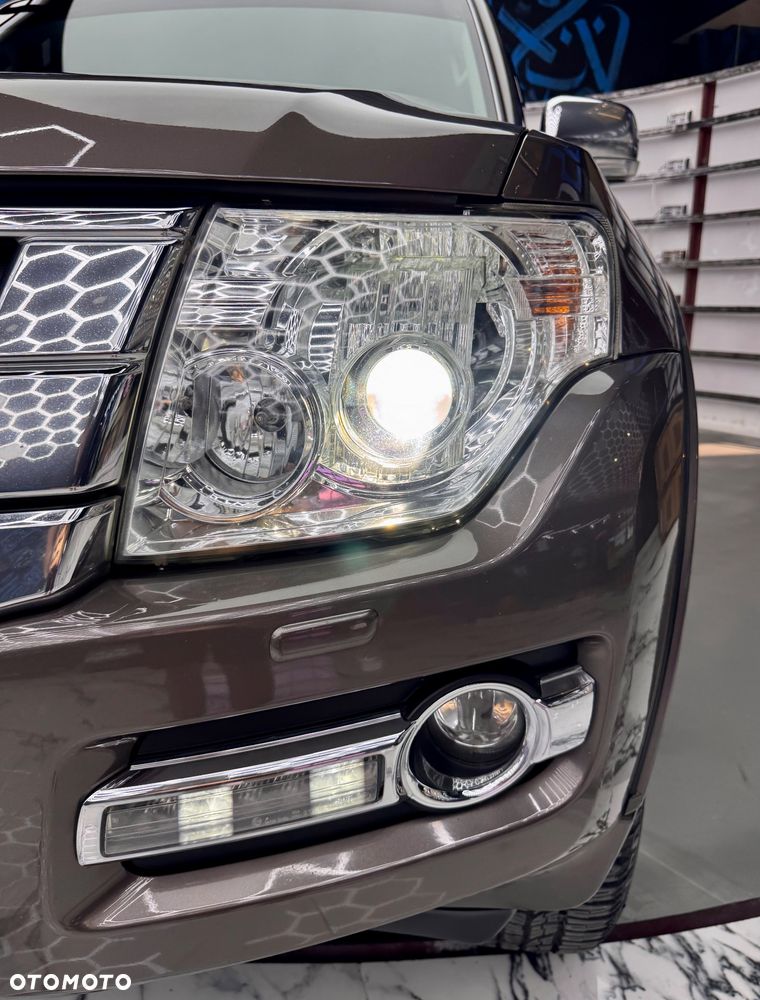 Mitsubishi Pajero 3.8 V6 Automatik Instyle - 16