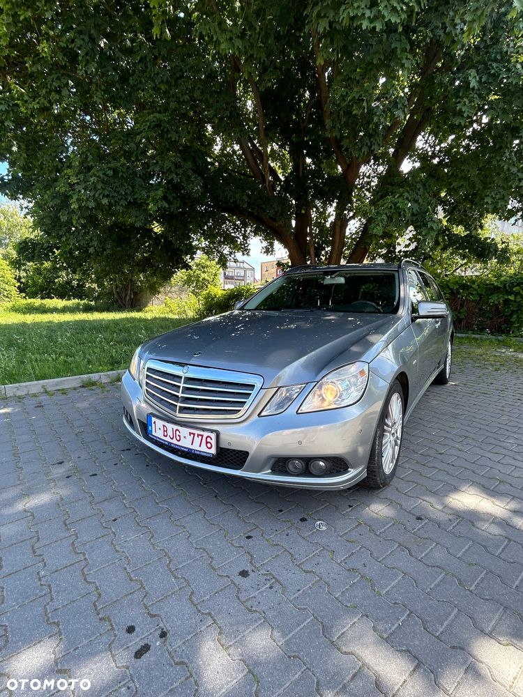 Mercedes-Benz Klasa E 250 CDI DPF 4Matic BlueEFFICIENCY 7G-TRONIC Avantgarde - 1