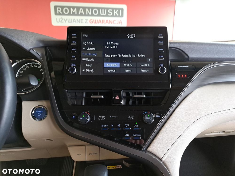 Toyota Camry 2.5 Hybrid Executive CVT - 18