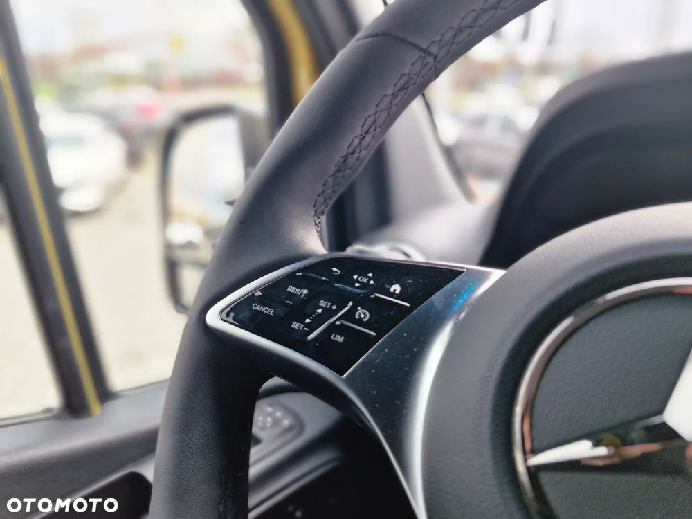 Mercedes-Benz Sprinter - 18