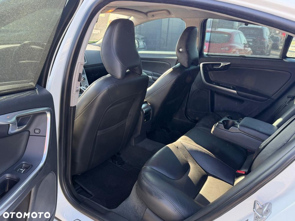 Volvo S60 T5 Drive-E Base - 12