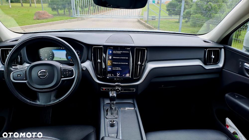 Volvo XC 60 T5 AWD Geartronic Momentum - 6