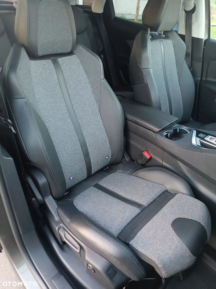 Peugeot 3008 1.6 BlueHDi Allure S&S EAT6 - 21