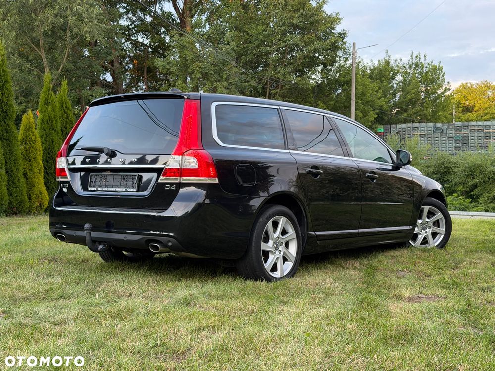 Volvo V70 D4 Geartronic Black Edition - 4
