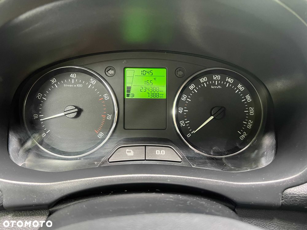 Skoda Fabia - 6
