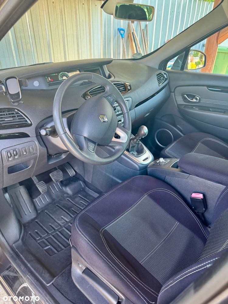 Renault Scenic TCe 130 Luxe - 20