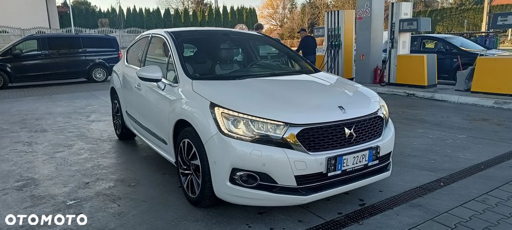 DS Automobiles DS 4 - 12