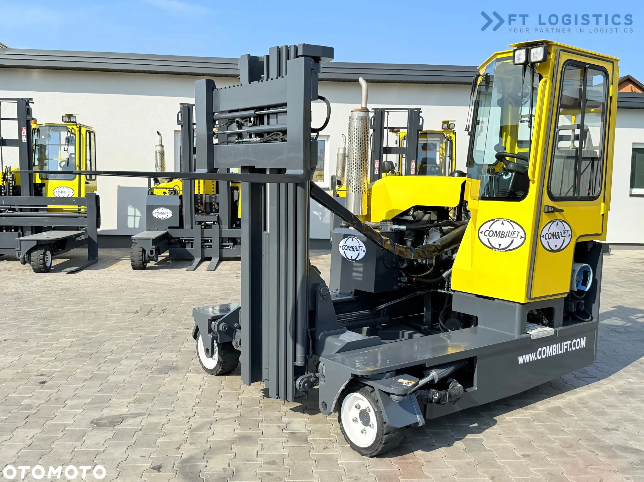 Combilift C3000 / GAS / TRIPLEX - 4900MM / JEDYNE 1537 MTH / POZYCJONER WIDEŁ / KABINA / JAK NOWY - 27