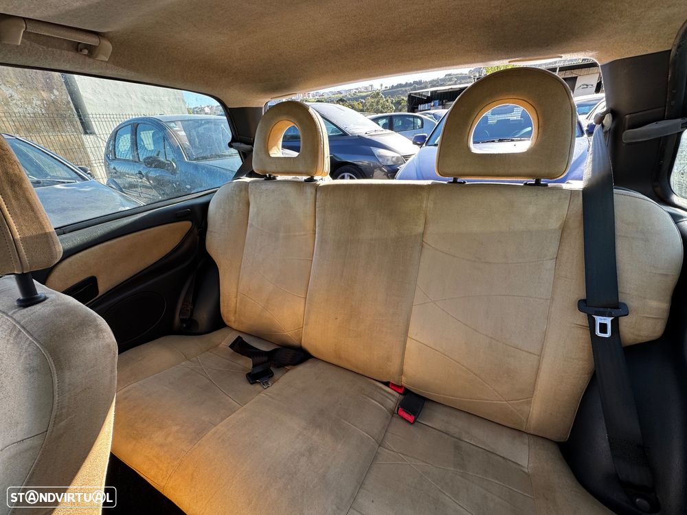 Lancia Y 1.2 16V LS - 4