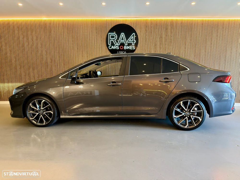 Toyota Corolla SD 1.8 Hybrid Luxury - 4