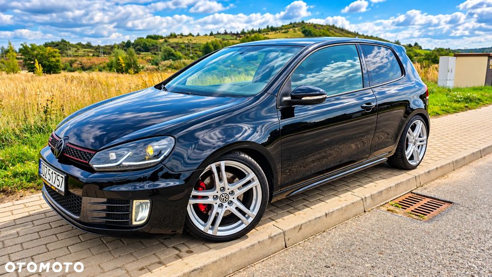 Volkswagen Golf 2.0 TSI GTI - 1