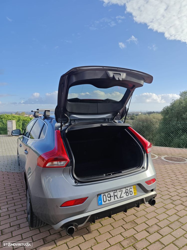 Volvo V40 D2 R Design - 15