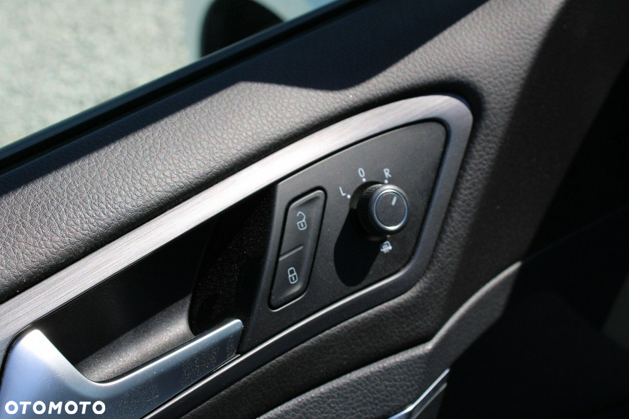 Volkswagen Golf - 19