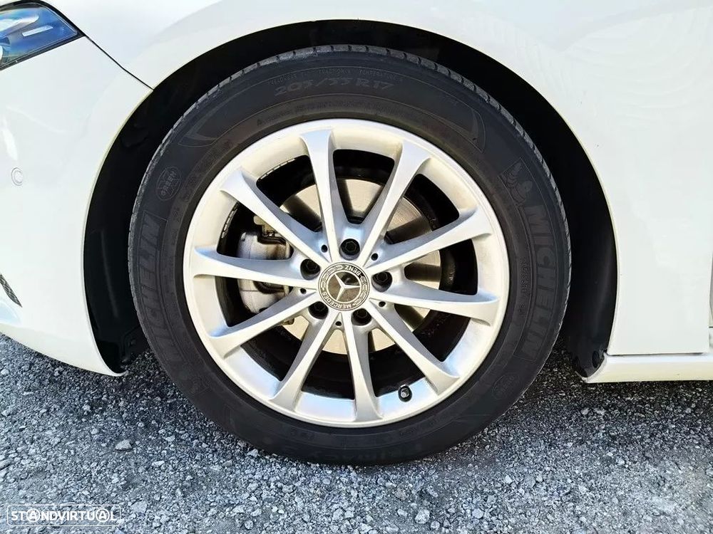 Mercedes-Benz A 180 d Style Plus Aut. - 31