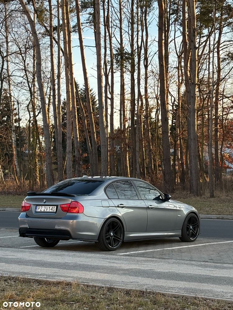 BMW Seria 3 318d - 19