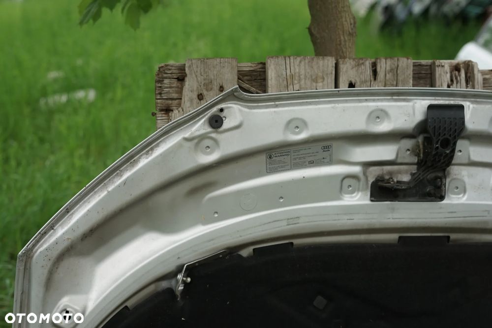 Maska pokrywa silnika Audi A3 8P Lift Duży Grill - 11