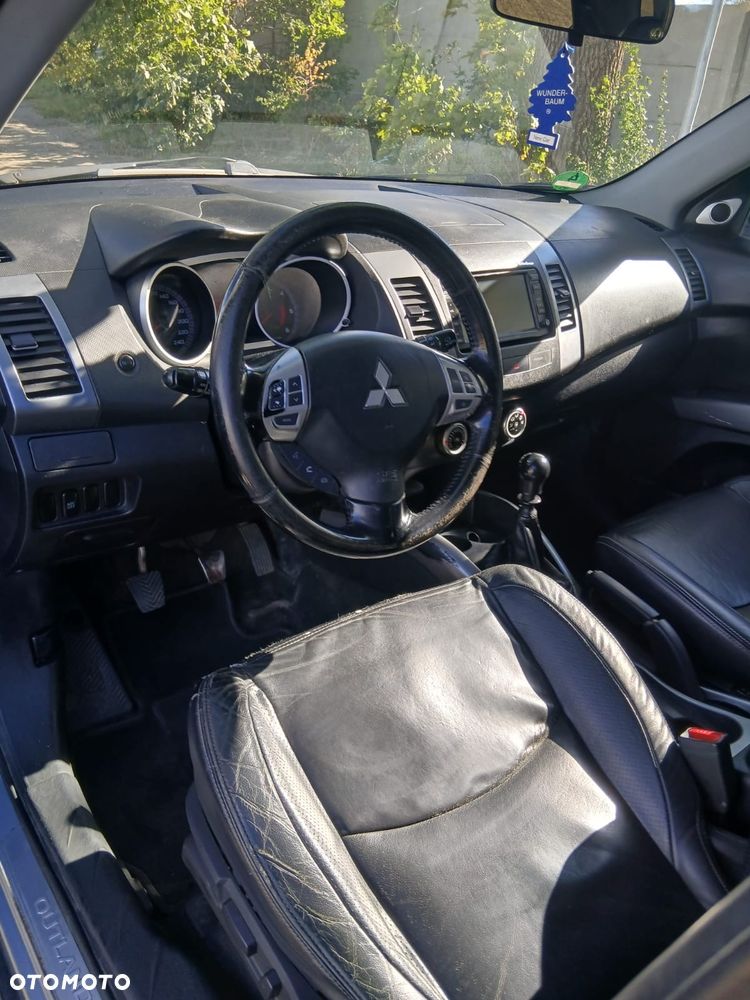 Mitsubishi Outlander 2.2 DID Intense + - 7