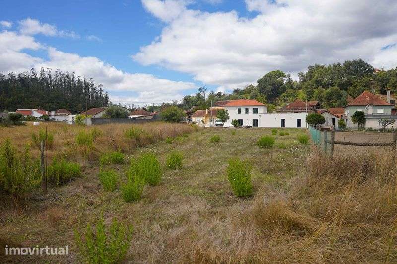 Moradia V3 Nova | 2 Suites | Terreno 1.307 m² | Vermoil - Grande imagem: 3/12