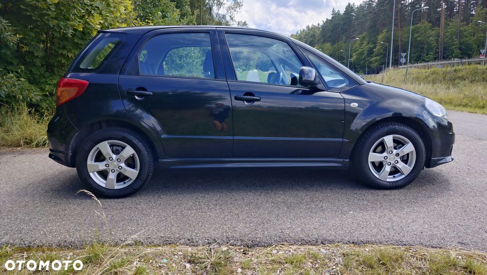 Suzuki SX4 - 4
