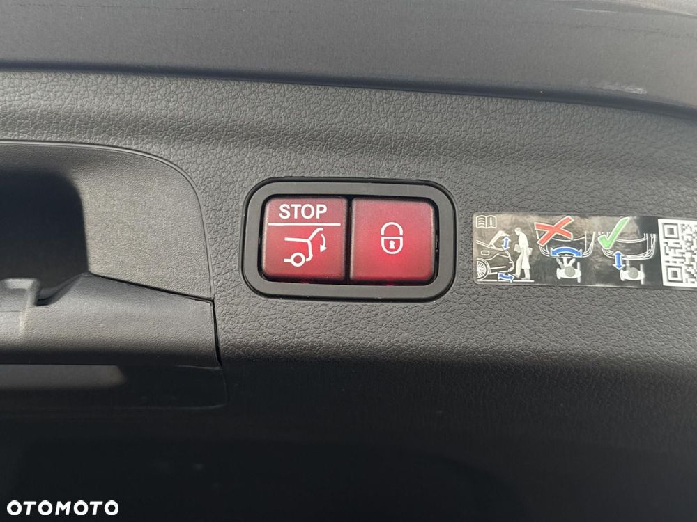 Mercedes-Benz GLE - 25