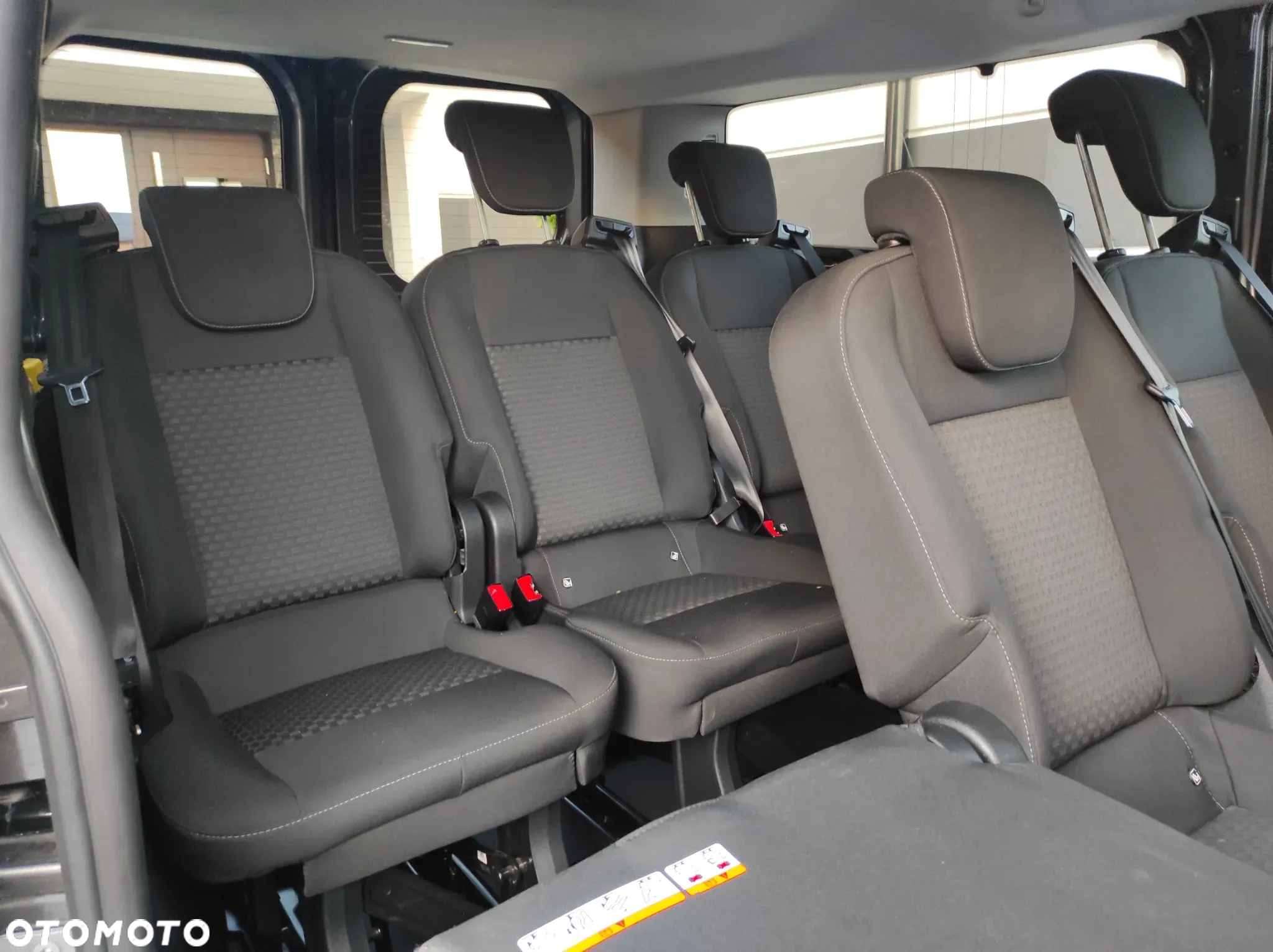 Ford Tourneo Custom - 26