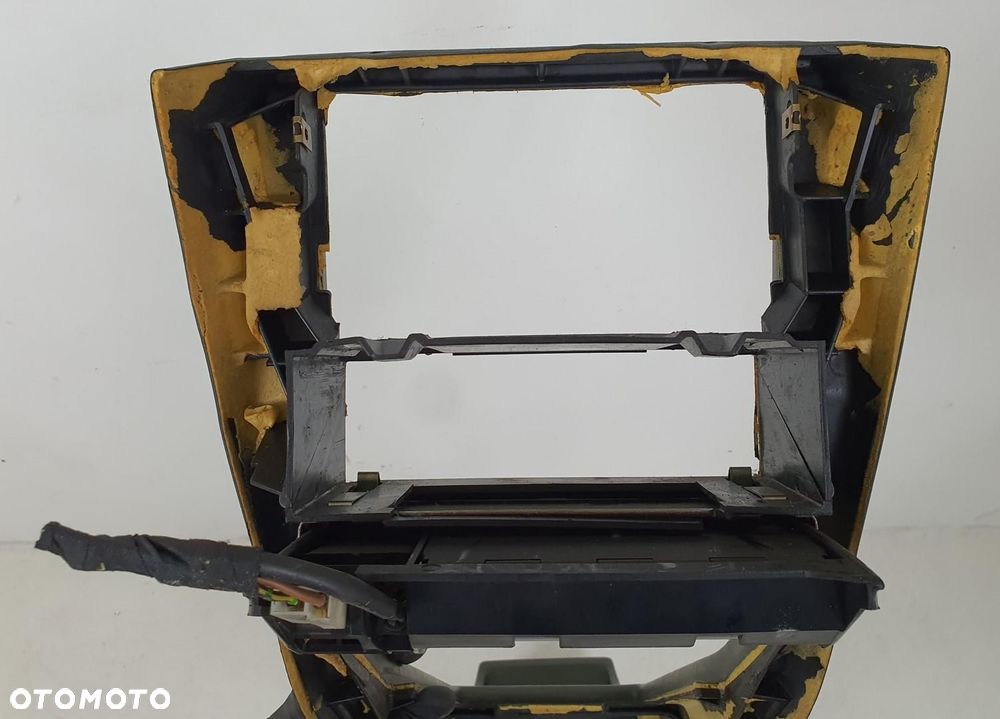 TUNEL ŚRODKOWY MERCEDES W126 EUROPA - 10