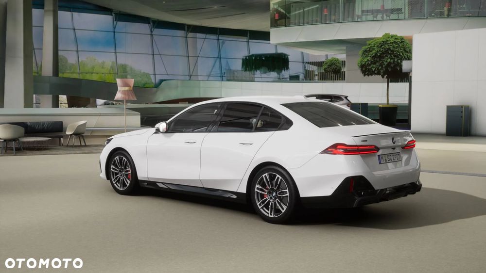 BMW Seria 5 520d xDrive mHEV M Sport - 2