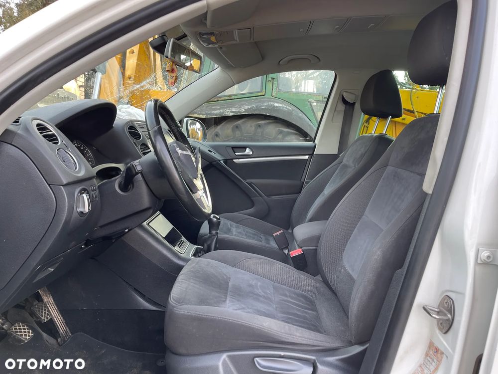 Volkswagen Tiguan 2.0 TDI DPF BlueMotion Technology Trend & Fun - 11