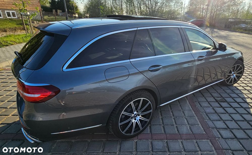 Mercedes-Benz Klasa E 220 d 9G-TRONIC Avantgarde - 13