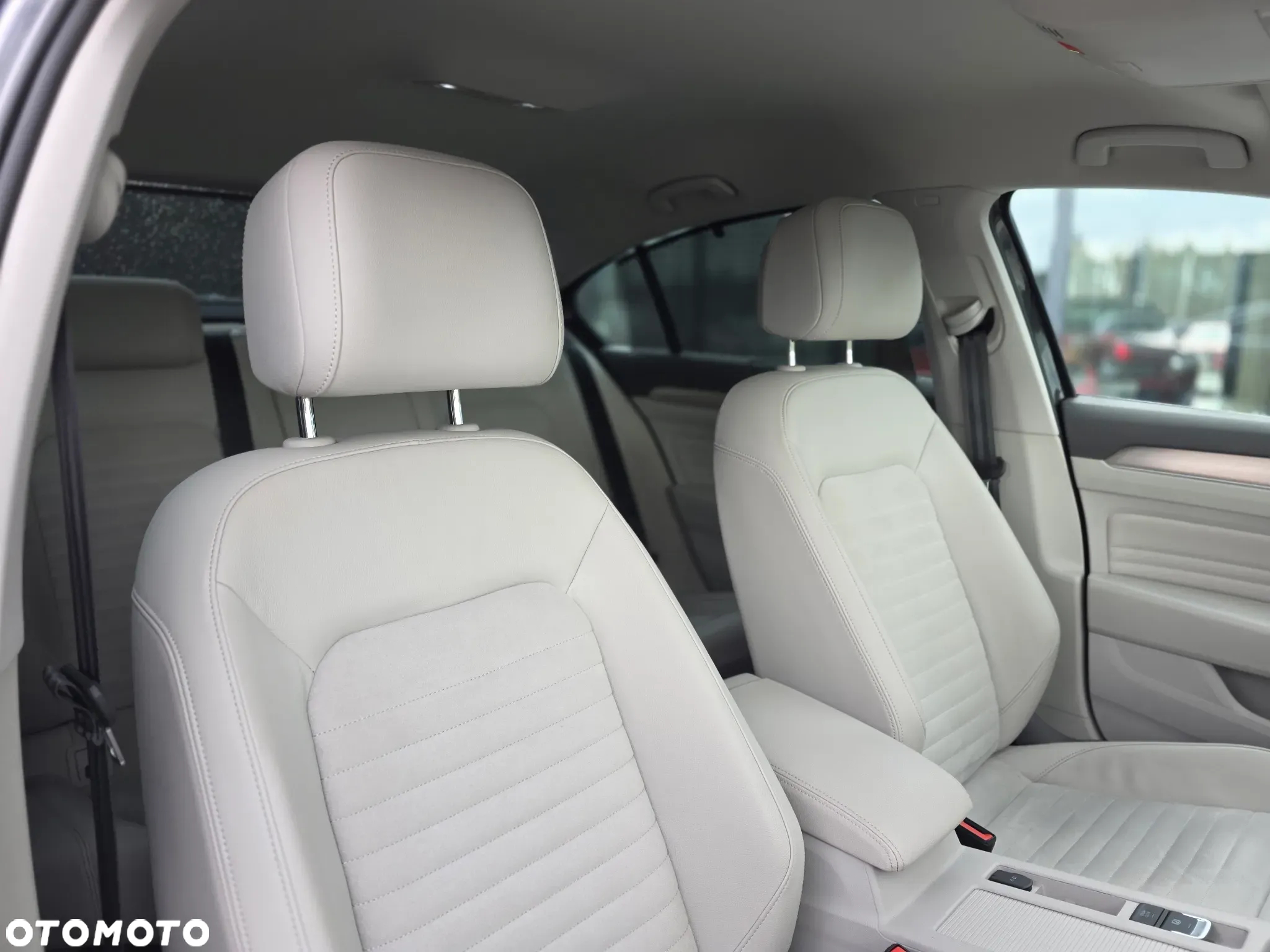 Volkswagen Passat 2.0 TSI 4Mot Elegance DSG - 25