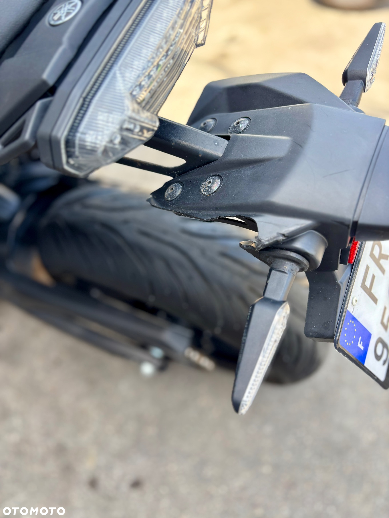 Yamaha MT - 8