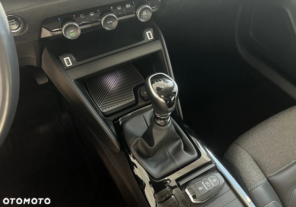 Citroën C4 1.2 PureTech Shine S&S - 17