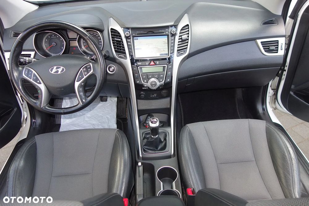 Hyundai i30 1.6 Fifa World Cup Edition - 37