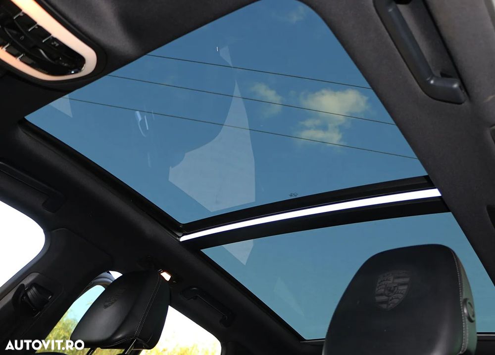 Porsche Cayenne 3.0 L - 9