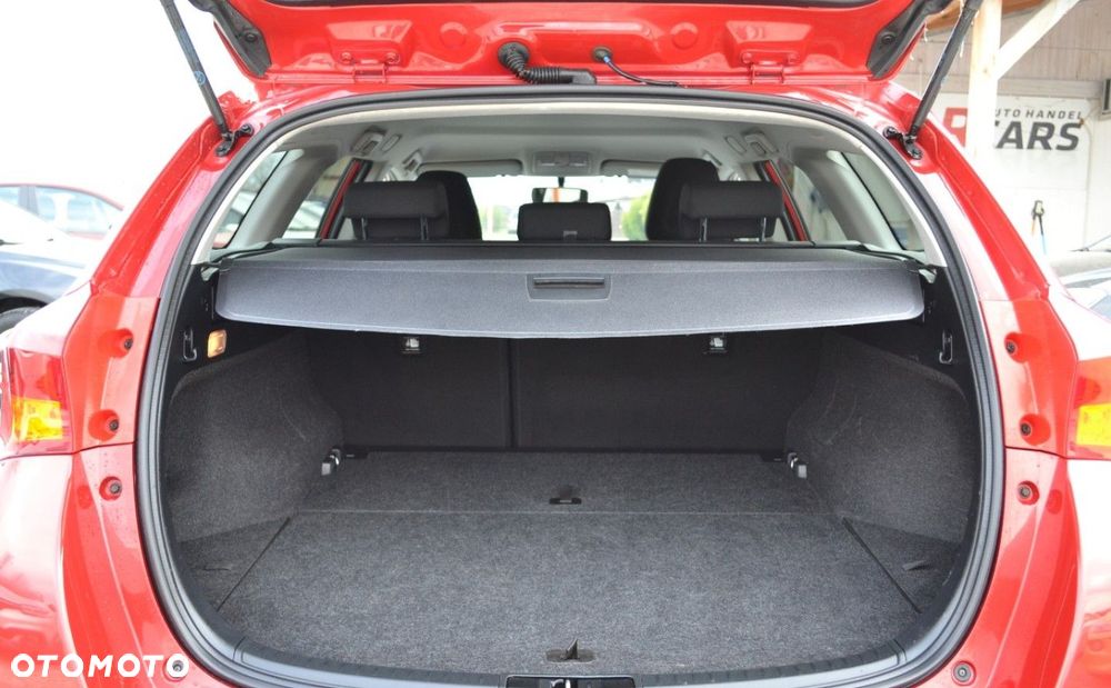 Toyota Auris 1.33 VVT-i Terra - 8