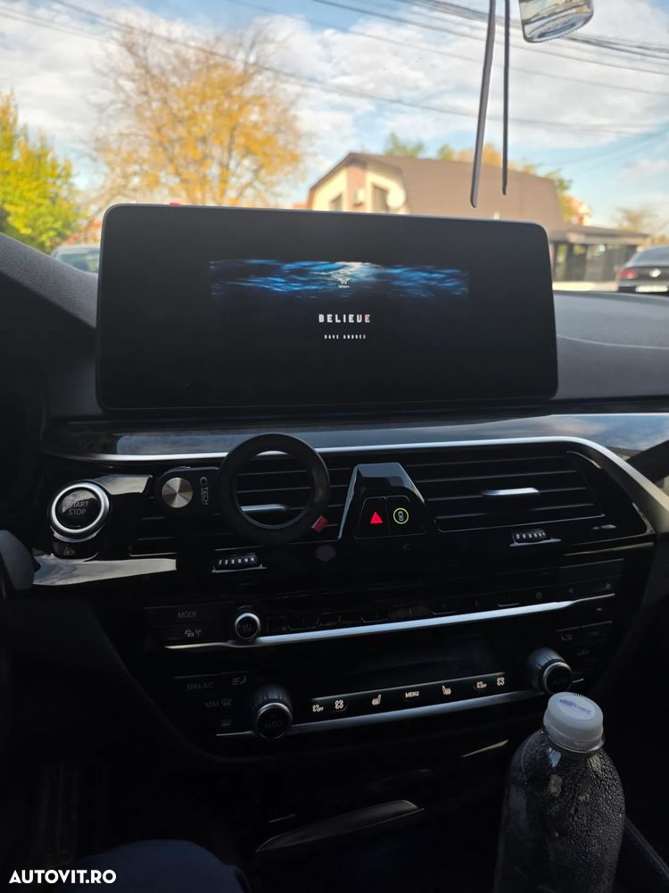 BMW Seria 5 530e Aut. M Sport Edition - 39