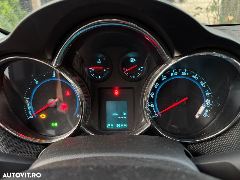 Chevrolet Cruze 2.0 DOHC LT - 10
