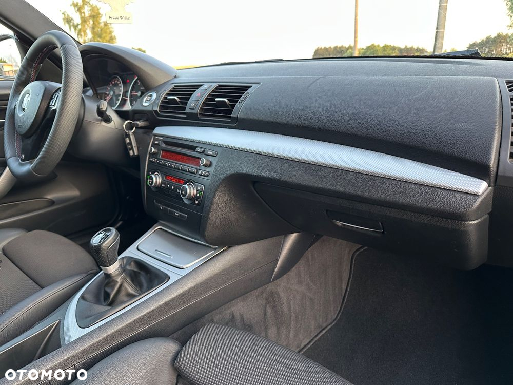BMW Seria 1 118d Sport Line - 19