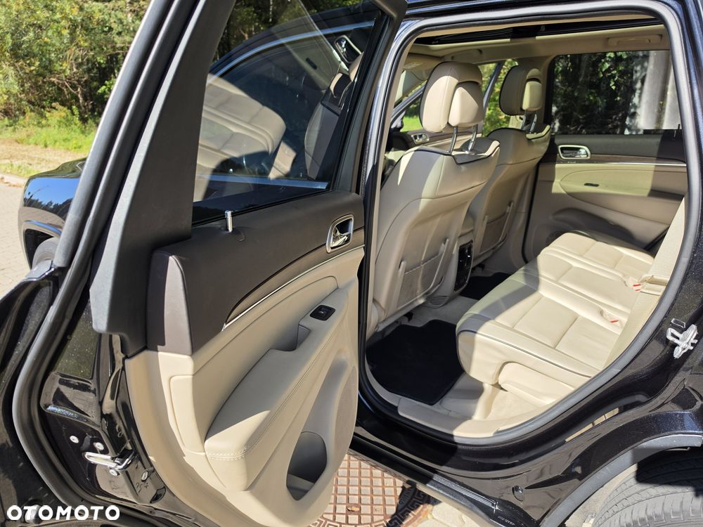 Jeep Grand Cherokee - 10