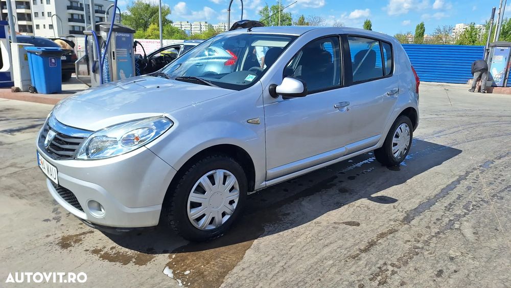Dacia Sandero - 2