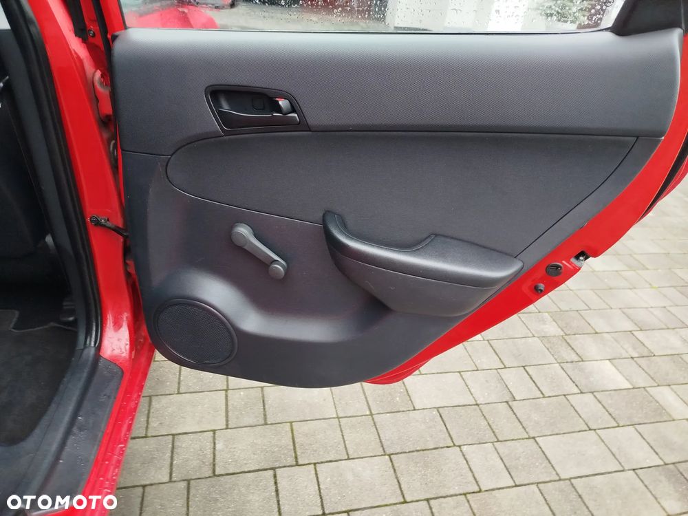 Hyundai i30 1.4 Base - 8