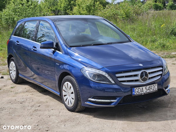 Mercedes-Benz Klasa B 180 BlueEFFICIENCY Edition 1